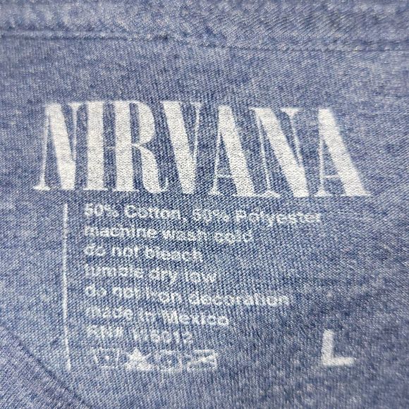Women's Nirvana T-shirt Size Large - Picture 3 of 3
